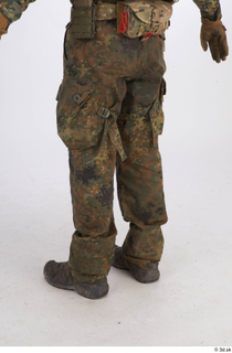  Photos Frankie Perry Army KSK Recon Germany leg lower body 0007.jpg